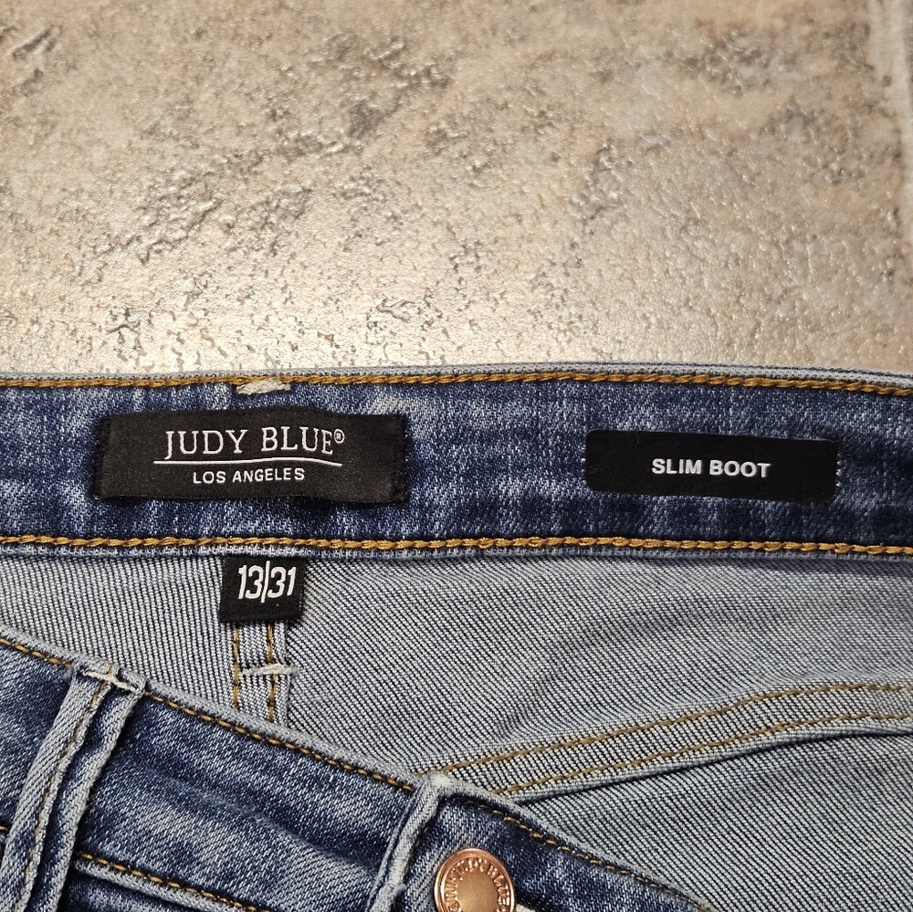 Judy Blue Slim Boot Raw Hem Jeans Size 13/31 - Picture 7 of 8